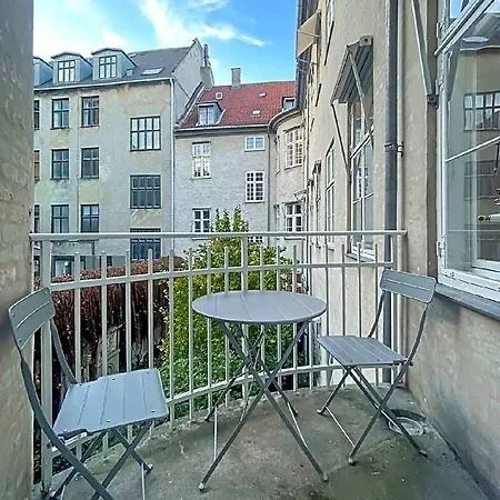 Beautiful 3 Bedroom Flat By Marble Church Hotel 3*