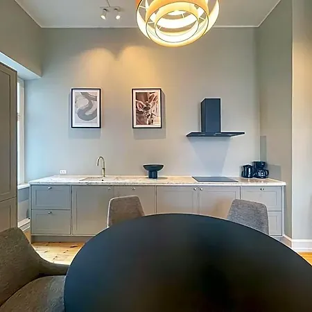 Hotel Beautiful 3 Bedroom Flat By Marble Church 3*