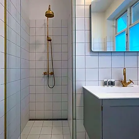 Beautiful 3 Bedroom Flat By Marble Church Hotel